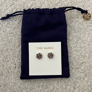 Tory Burch Smal T logo stud earring in silver